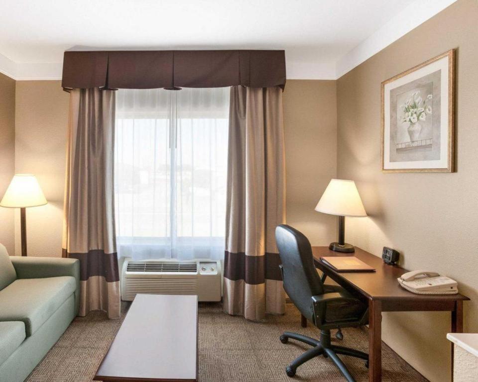 Comfort Suites Plainview Zewnętrze zdjęcie