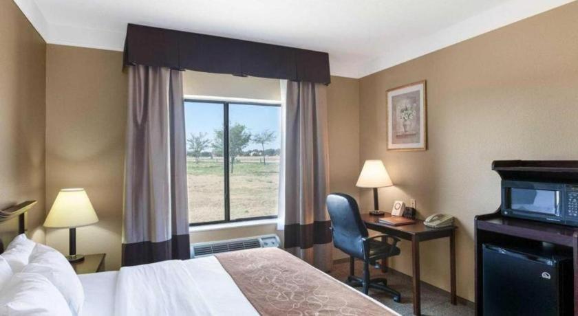 Comfort Suites Plainview Zewnętrze zdjęcie